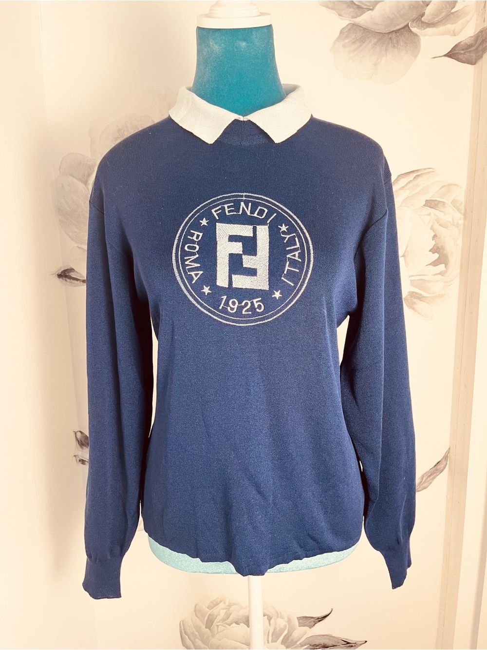 Fendi Roma Pullover Sweatshirt - Picture 2 of 4